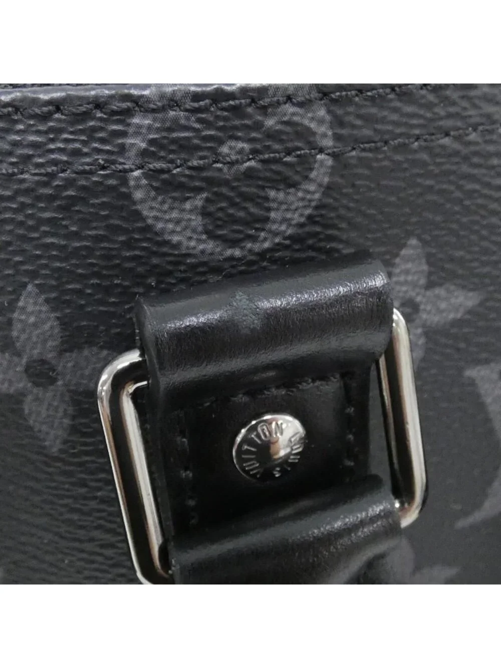 Louis Vuitton Monogram Eclipse Reverse Keepall Bandouliere 25 Boston Bag